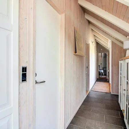 Annalise - 1km From The Sea By Interhome Feriehus