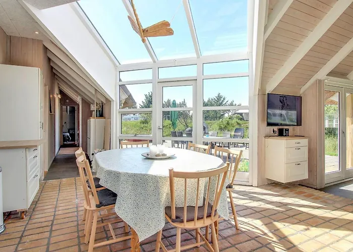 Annalise - 1km From The Sea By Interhome *