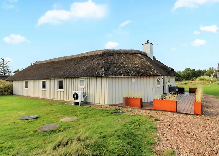 Annalise - 1km From The Sea By Interhome